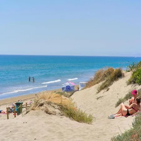 Near * Μαρμπέλλα